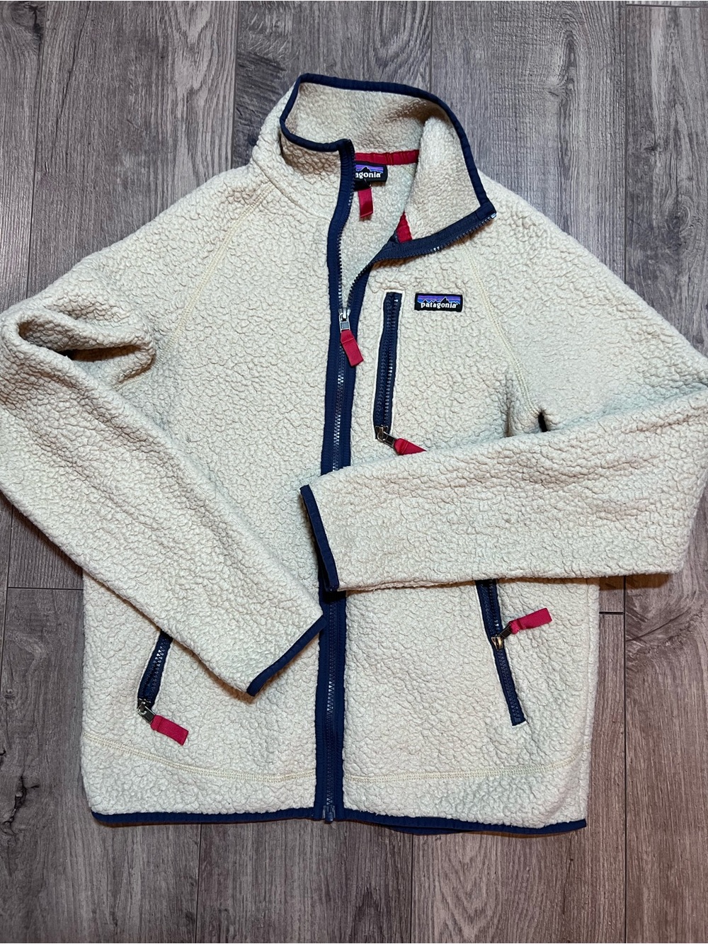 Patagonia Cream Sherpa Jacket with Navy Trim M
